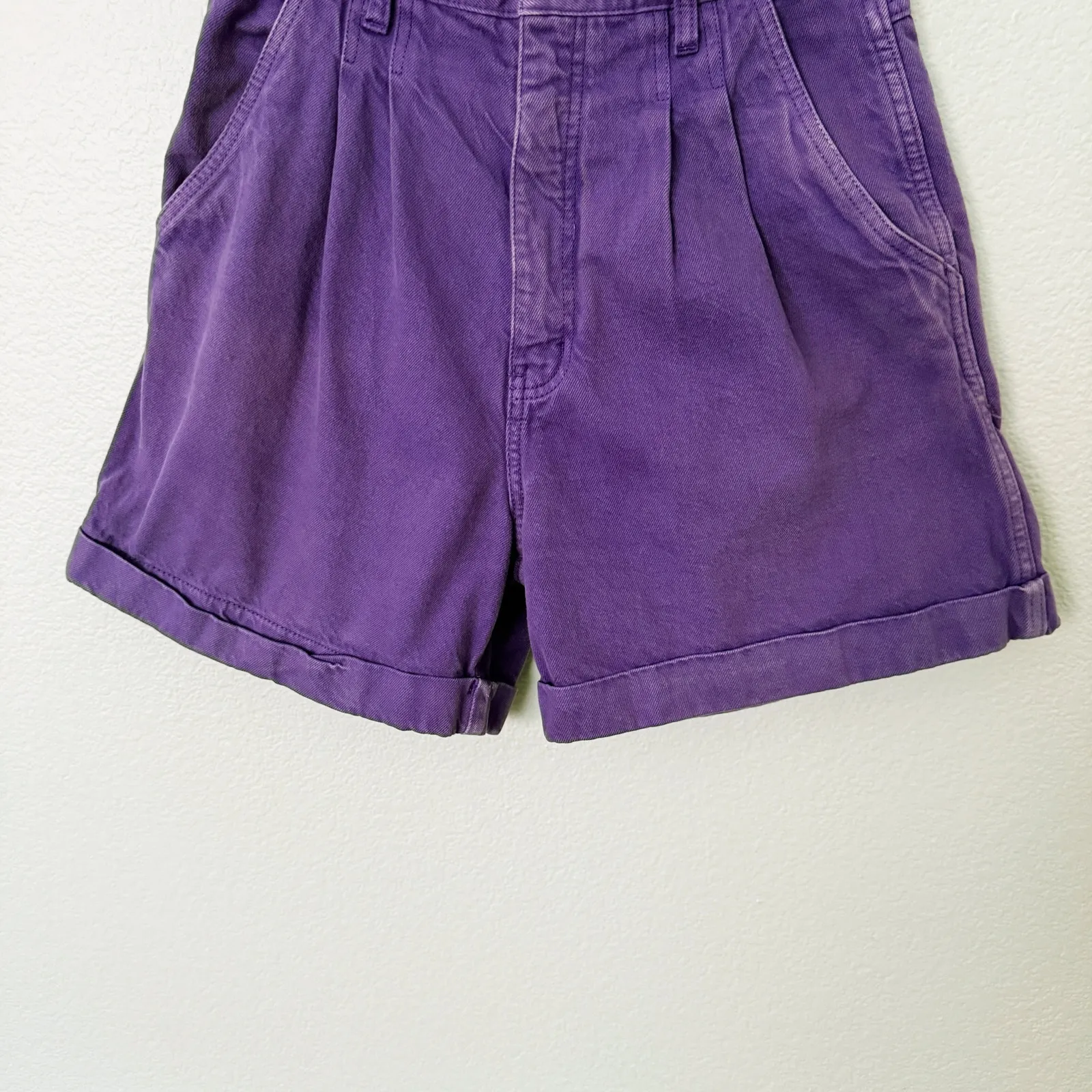 [Vintage] 90s Y2K Bill Blass Purple Pleated High Rise Denim Cutoff Shorts Sz 10 - Image 7