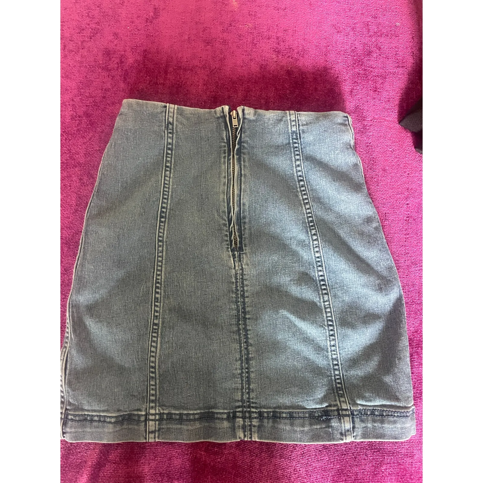 FREE PEOPLE Modern Femme Denim Mini Jeans Skirt Size 2 Stretchy - Image 3