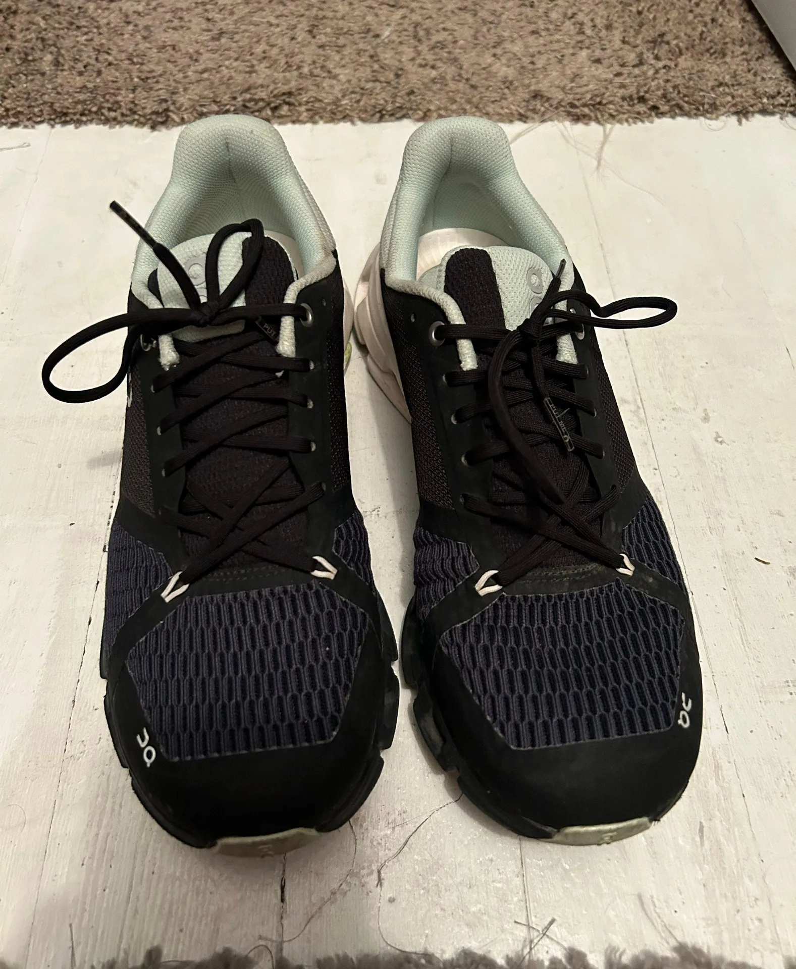 On Cloud  shoes - Image 2