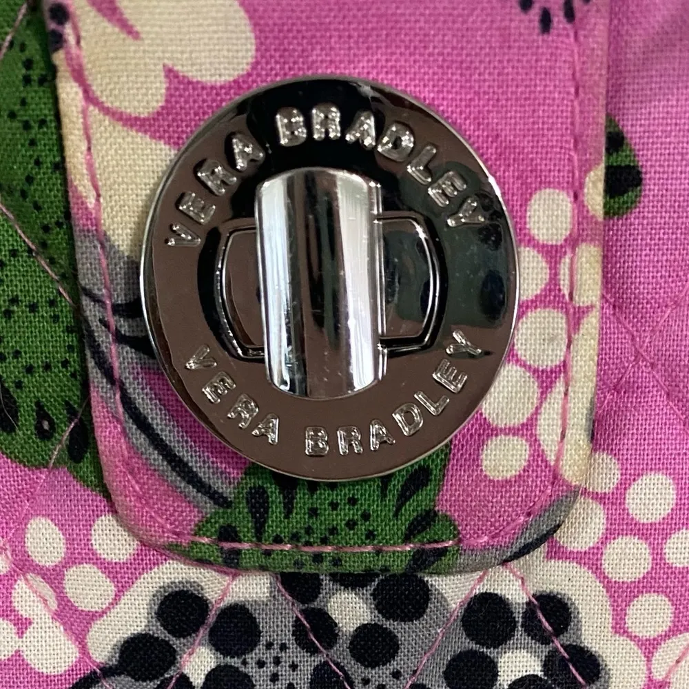 Vera Bradley Wallet/Billfold. Preloved Gently Used. Excellent Condition. - Image 6