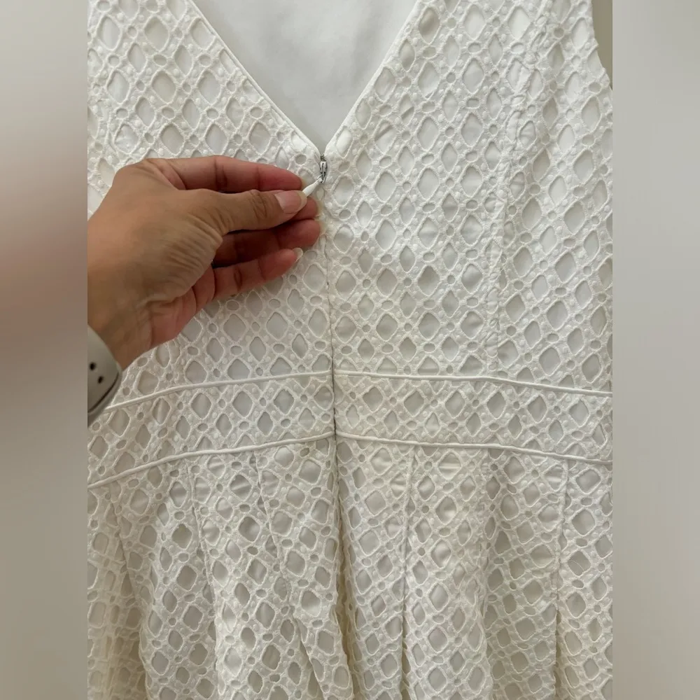 WHBM Dress Women's 6 White Solid 100% Cotton Crochet Pockets Fit Flare Pockets - Image 9