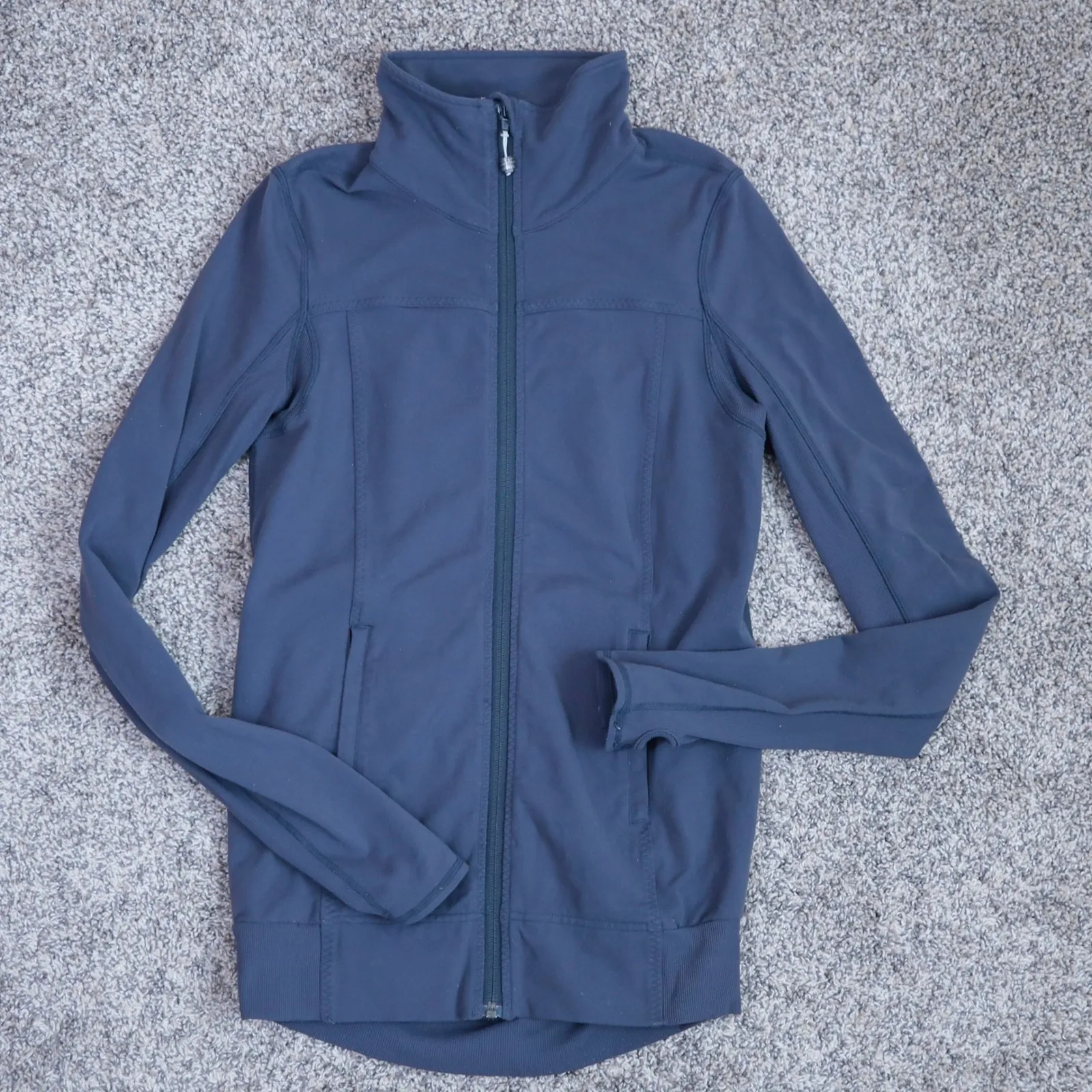 Lululemon Tadasana Get Started Mesh Back Jacket‎ Light Gray Women's 4 Thumbholes - Image 6