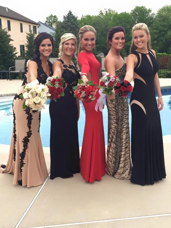 Open Back Formal Dress Red Size 0 - Image 3