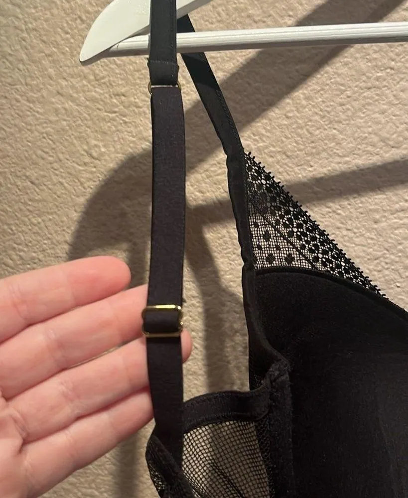 Victoria’s Secret Women’s Incredible Plunge Bra 32DDD Black Lace - Image 11