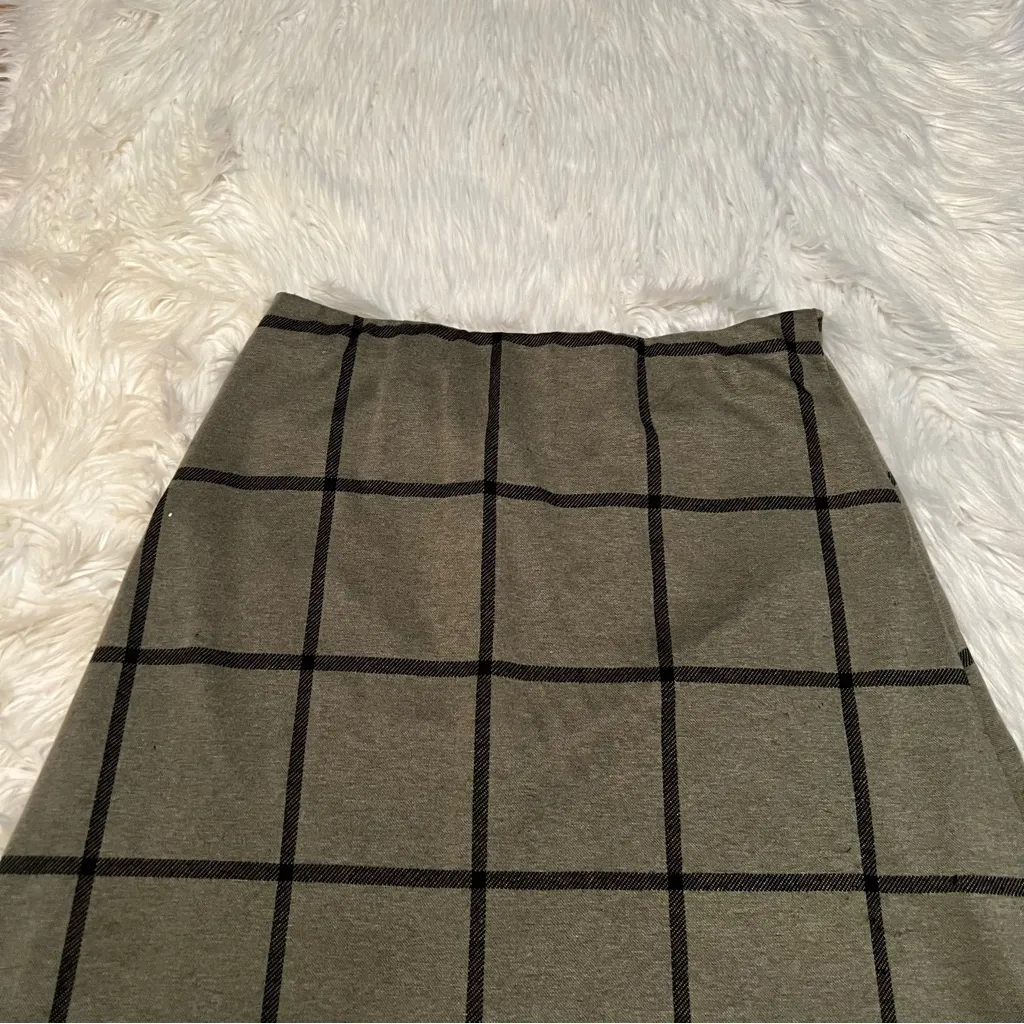 Renee C Stitch Fix Zuma Knit Skirt Olive Green Black Plaid L Size L - Image 3
