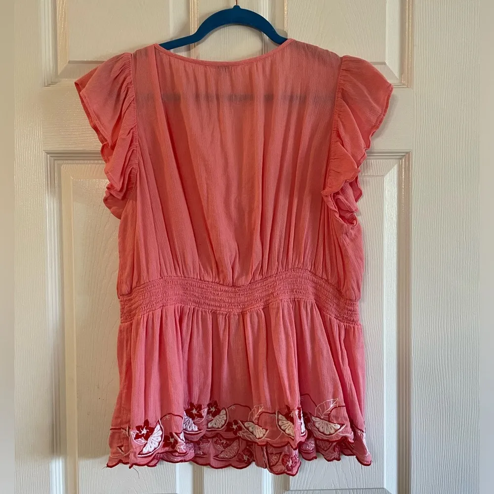 Crown & Ivy curvy flutter sleeve button up embroidered top Size 1X - Image 7