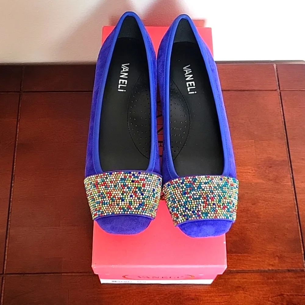 Vaneli Nabila Jordan Blue Suede Flats, Size 7 - Image 4