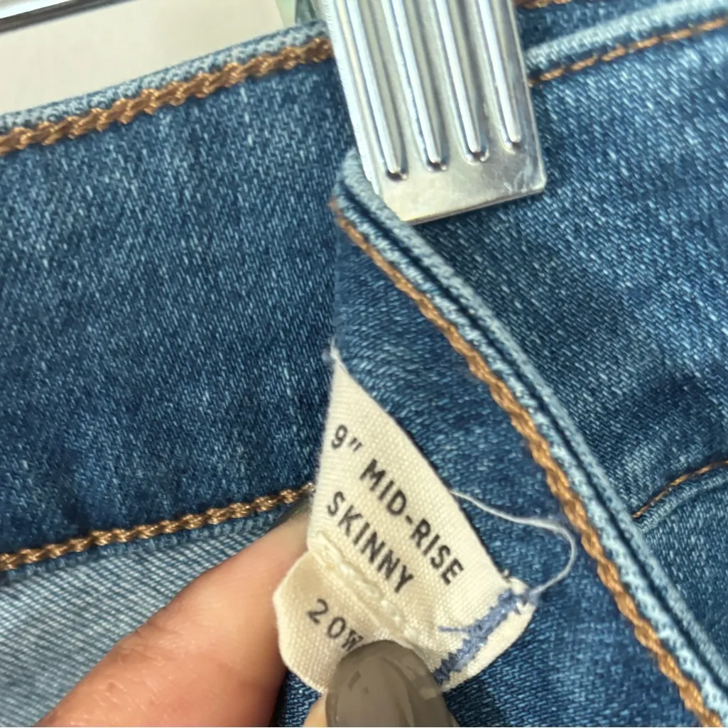 Madewell 9” Midrise Skinny Jeans - Image 2