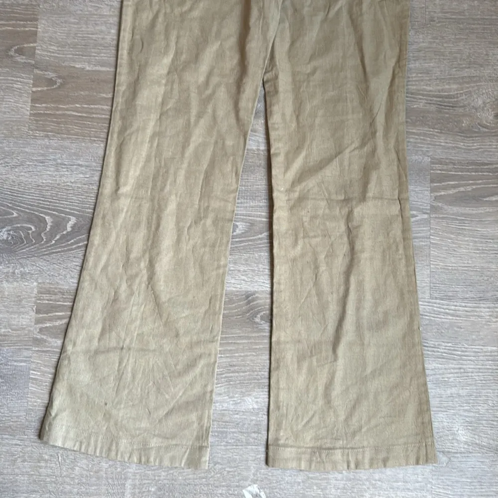 Majorelle Ameera linen blend Pant in taupe green - Image 12