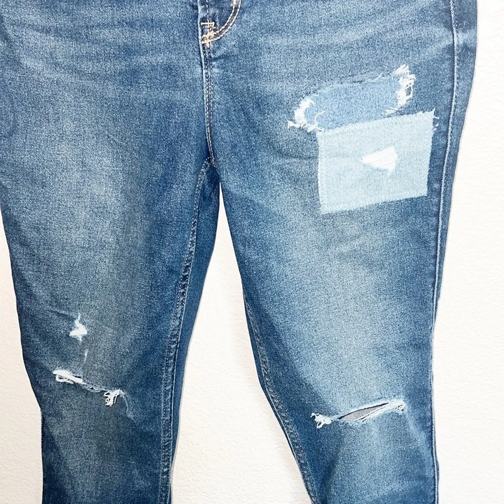 Old Navy Extra High Rise Patchwork Rockstar Sandrine Super Skinny Jeans - Image 4