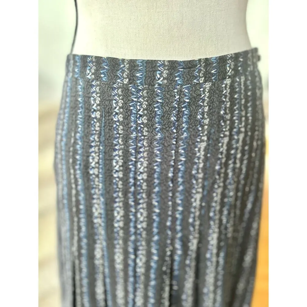 Vintage 70s Elizabeth Arden Silk Pleated Navy & Gray Midi Skirt - Image 2