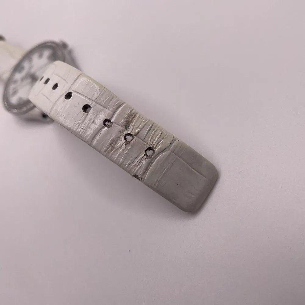 Working Kenneth Cole Women’s Watch KC2764 Band / Silver Tone/Crystal Bezel - Image 10