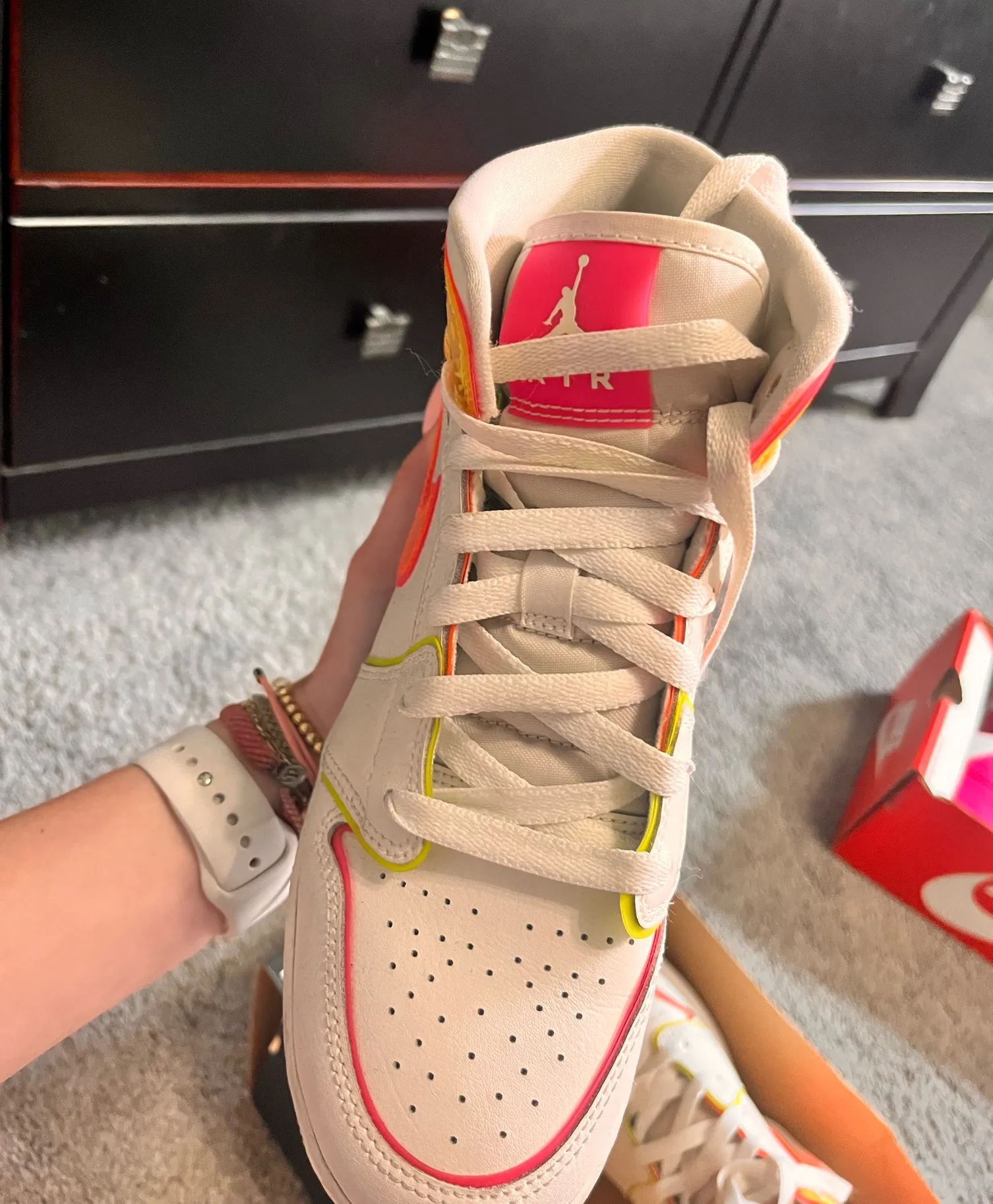 Mid Jordan Nike Air 1  - Image 3