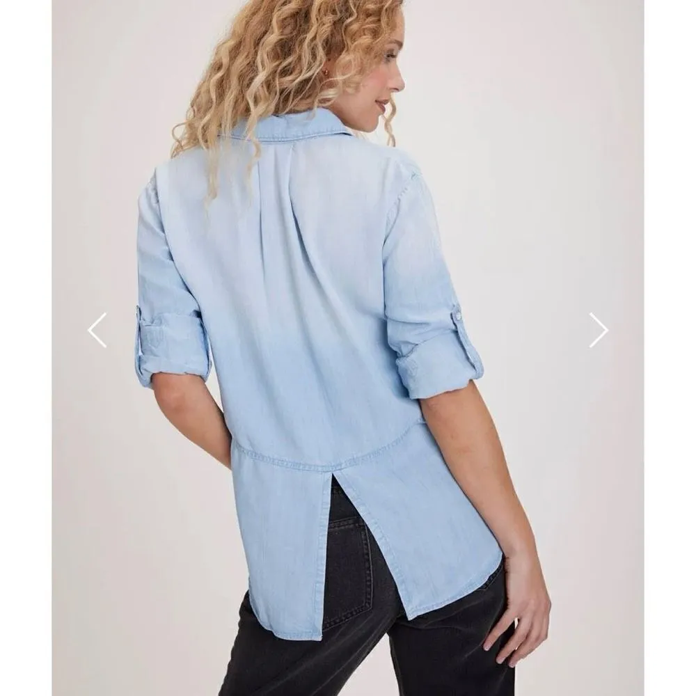Bella Dahl chambray dual pocket button down split back size small - Image 2