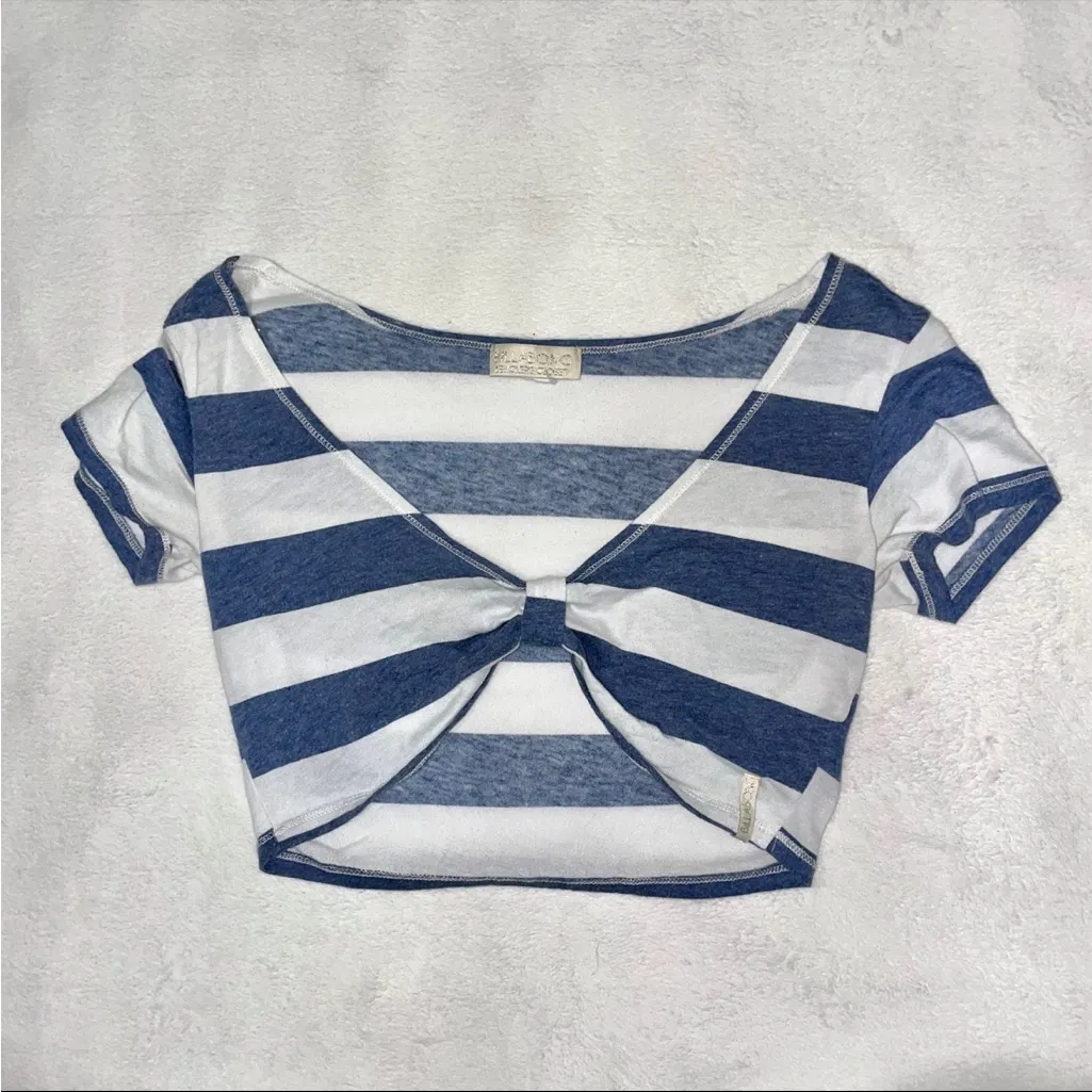Womens Billabong Tie Front Stripe Crop top size Small - Image 2