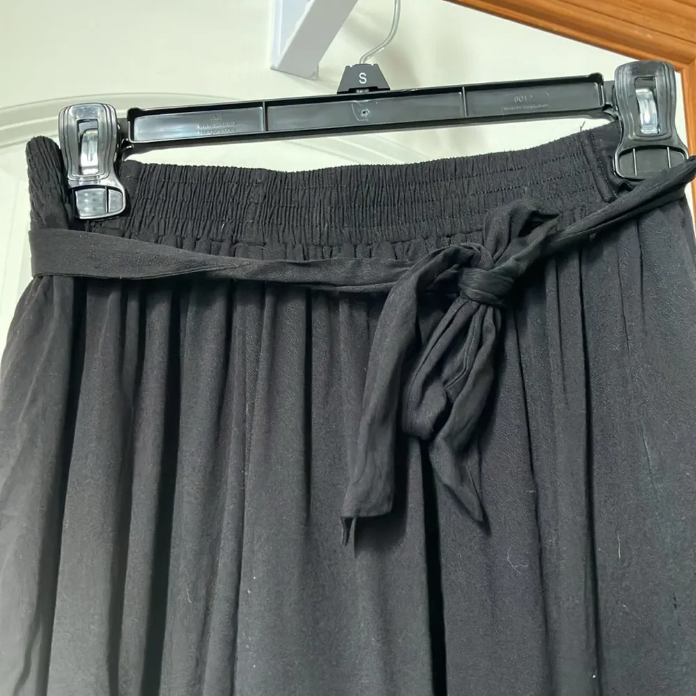 Black Wide Leg Tie at the Waist Pants - Image 3
