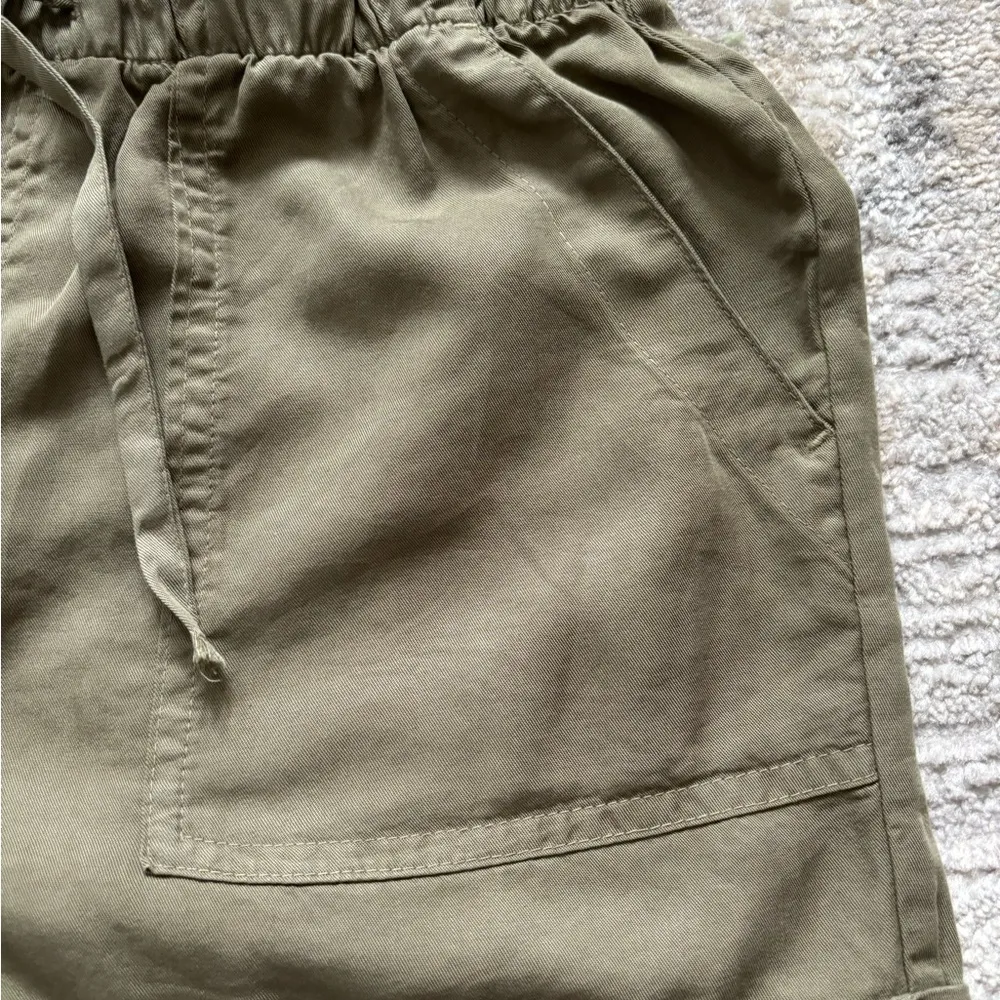 Green Shorts Size S - Image 7