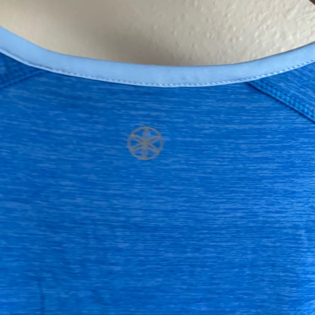 GAIAM SLIM FIT WORKOUT TOP. - Image 4