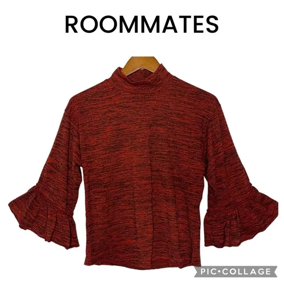 Roommates Women mock neck big bell sleeves red black top size M NWT - Image 2