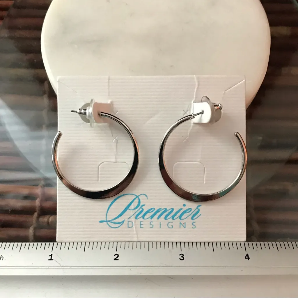 Premier Designs Earrings Hoop Silver Tone Color NWT - Image 2