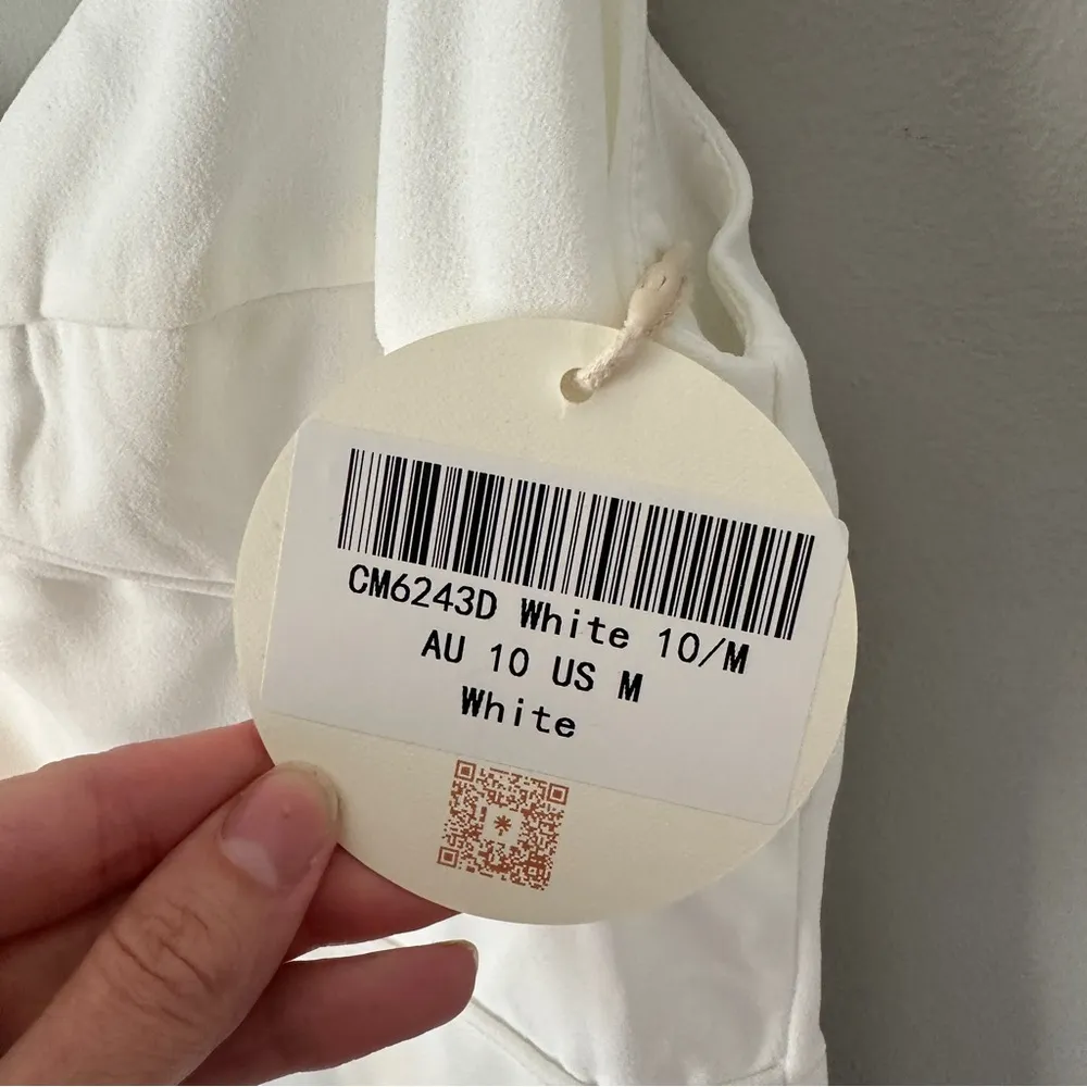 Here Comes The Sun Love To Love Front Split Maxi Dress White NEW Medium - Image 4