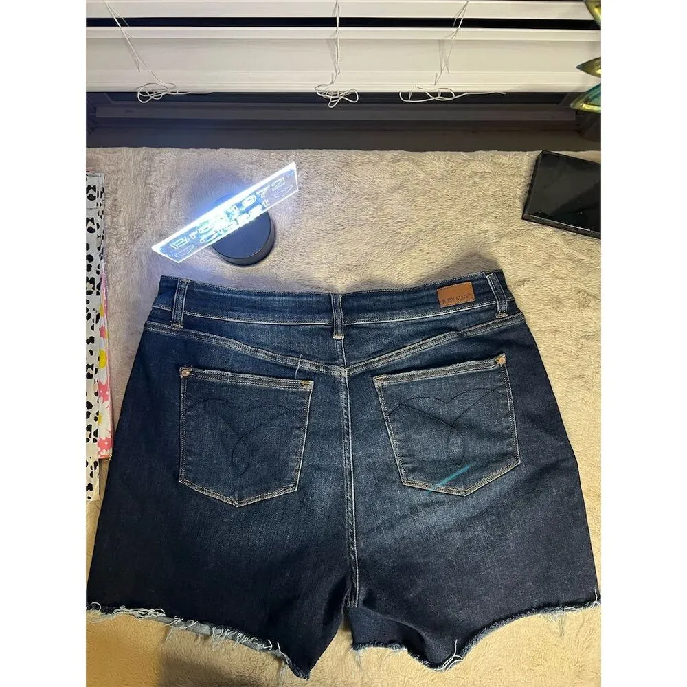 Judy Blue Women's Plus 2XL Dark Denim Distressed Raw Hem Shorts - Image 4