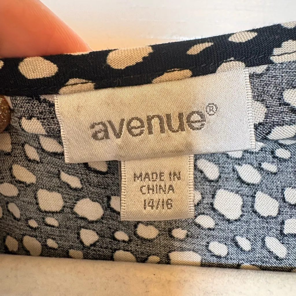 Avenue Black Abstract Dot Romantic Maxi Dress Flowy Empire Waist Size 18 - Image 4