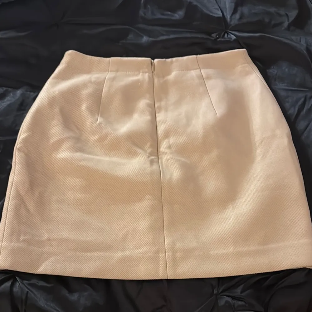 H&M Beige Skirt - Image 4