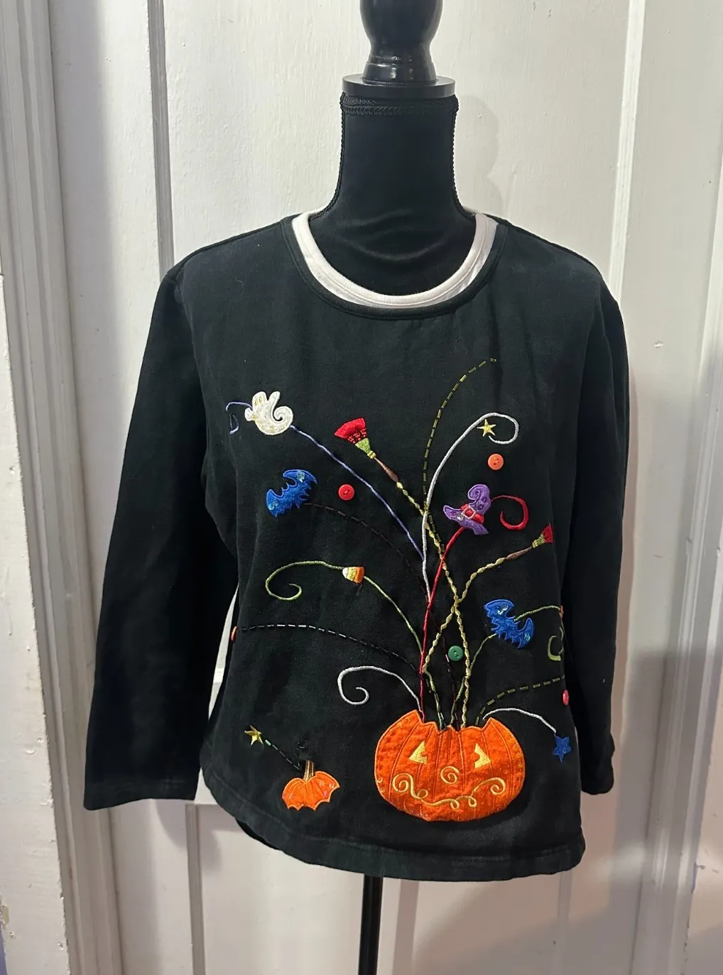Vintage Black Halloween Embroidered Sweater in L Size L - Image 1