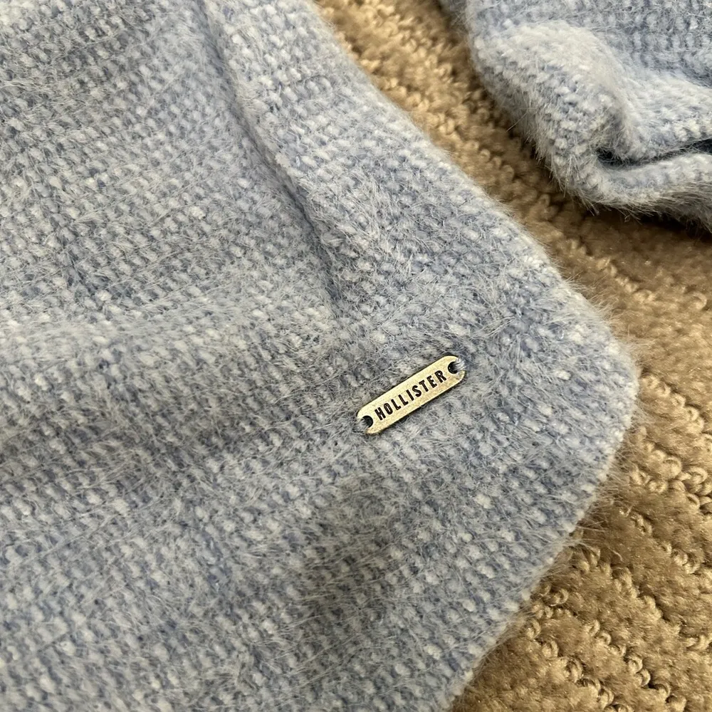 Hollister blue fuzzy Henley sweater - Image 6