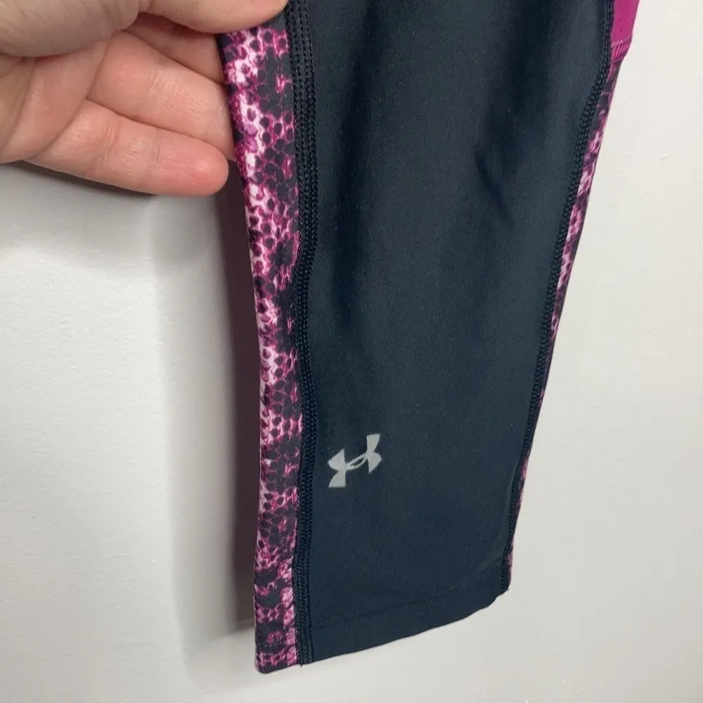 Under Armour ‎ compression capris purple snake skin print size small - Image 2