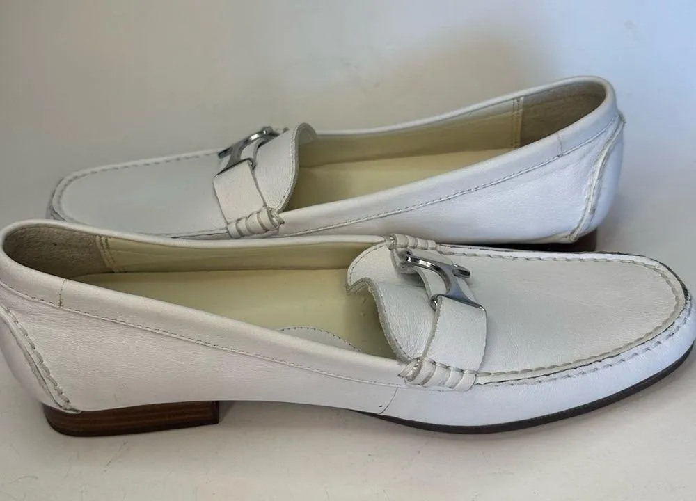 New Rockport Women's White Leather Slip On Loafers Shoes Size 7 M Silver Buckle - Image 6