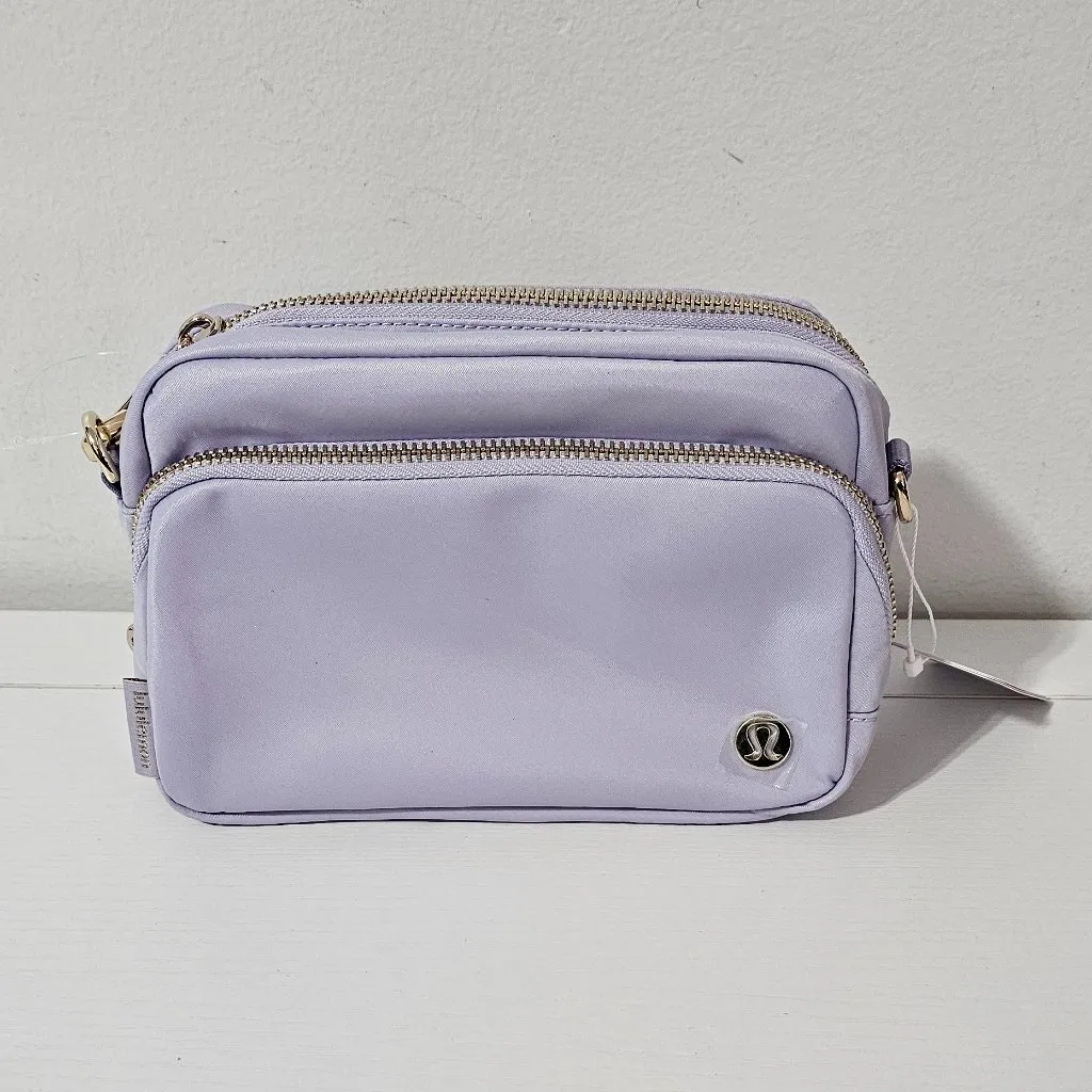 LULULEMON Everywhere Crossbody Bag 2L Metal Hardware -Lavender Frost/Gold - Image 2