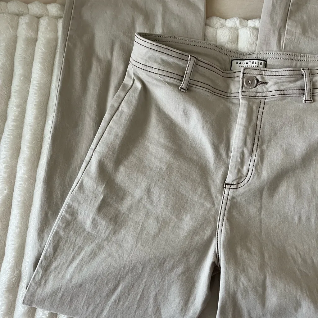 Bagatelle Collection Women's Flare Jeans Size 6 - Image 3