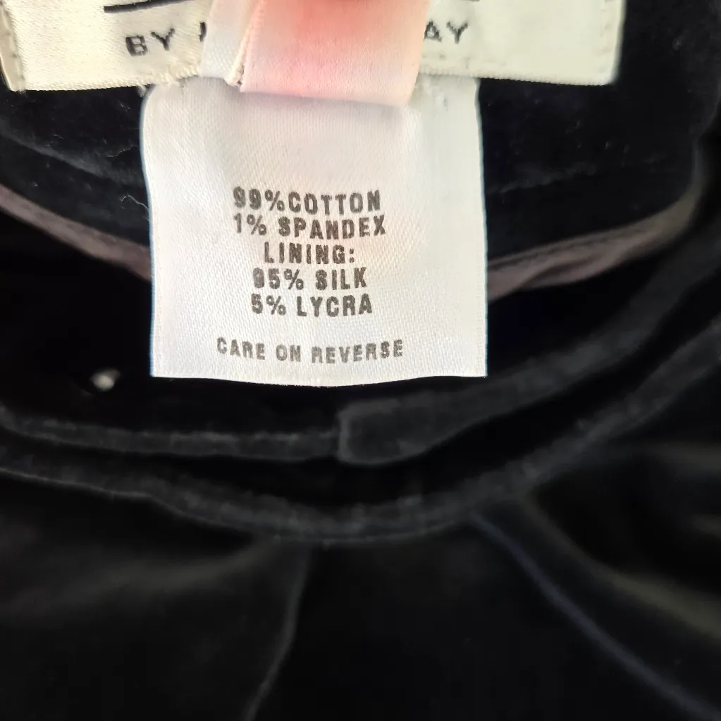St. John Couture Vintage RARE Black Velour Velvet Silk Lined Side Lace Up Pants - Image 9