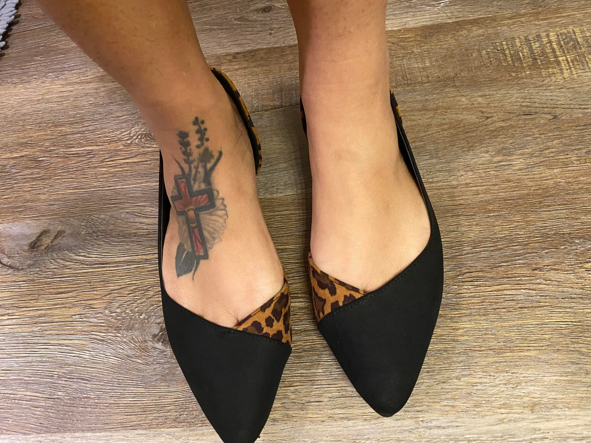 JustFab 2 Tone Leopard Print Slides  - Image 2