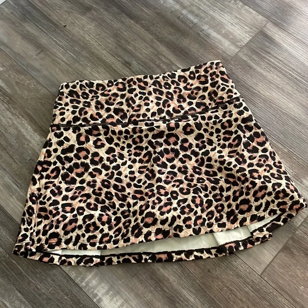 Soothfeel Leopard Tennis Skirt size small Tan - Image 5