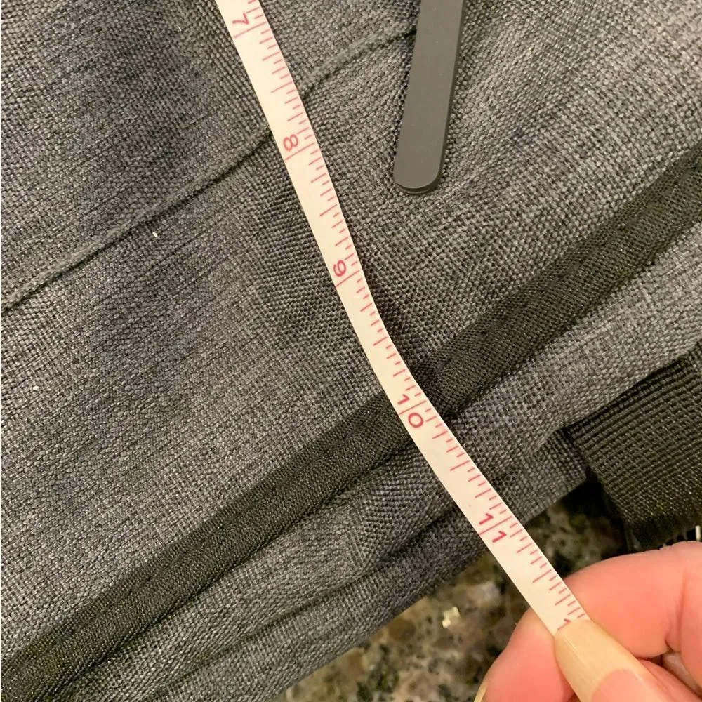 Swiss Gear Messenger / Laptop Bag. Adjustable strap Shoulder Pad Gray - Image 9