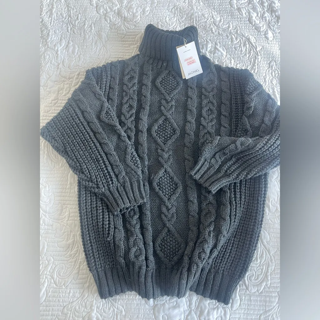NWT ASOS TURTLE NECK BLACK KNITTED OVERSIZED SWEATER M - Image 2