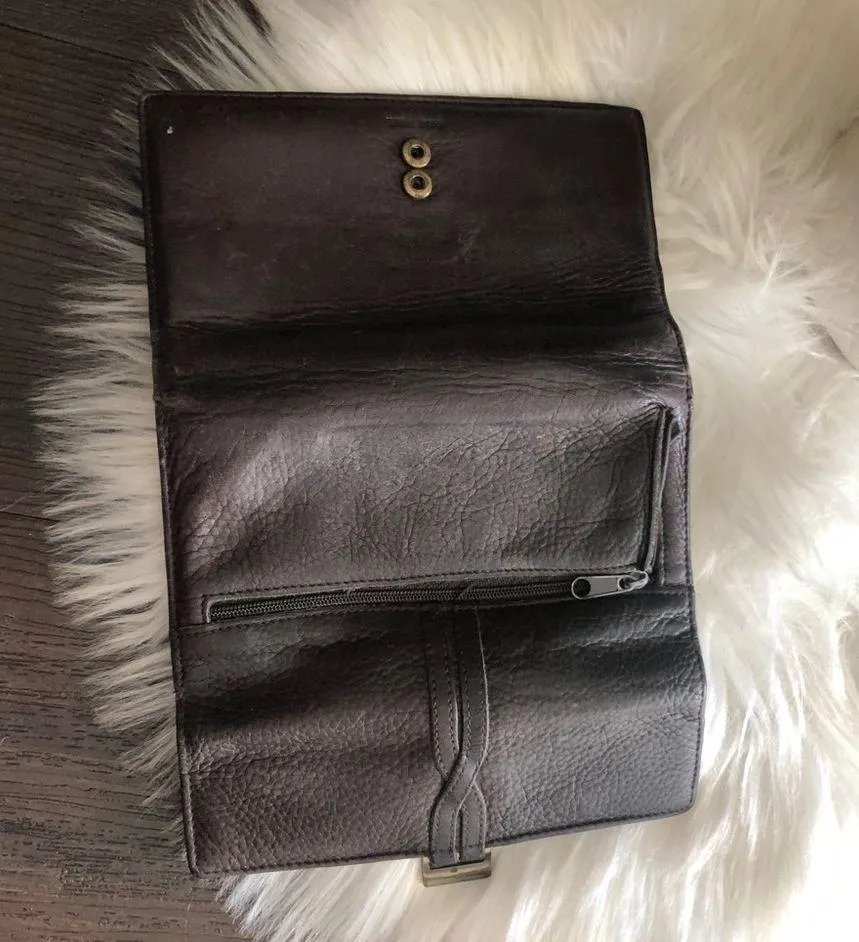 Vintage trifold brown leather wallet - Image 5