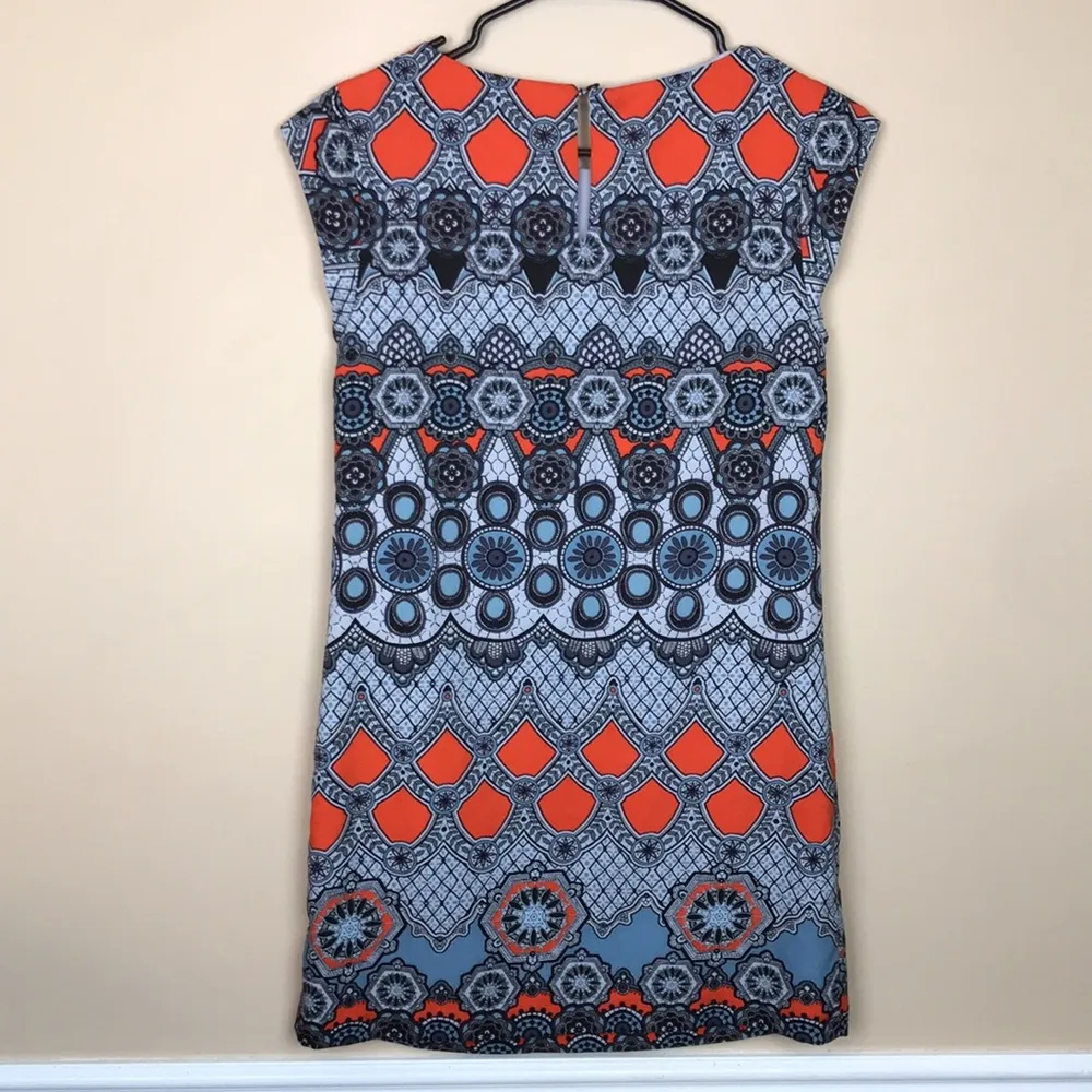 Banana Republic Women’s Patterned Multi-Color Cap Sleeve Shift Dress - Image 4