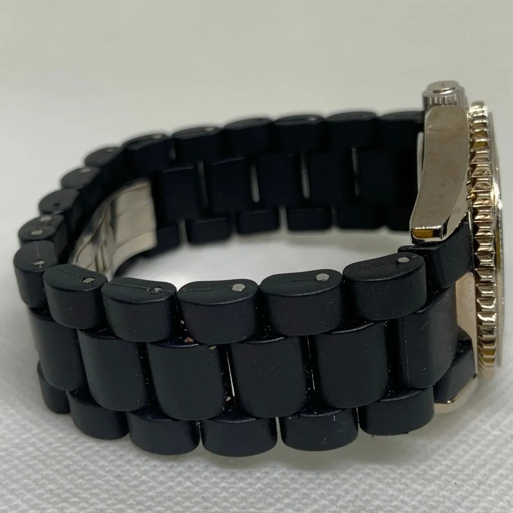 Vernier women’s watch quartz analog rhinestones silver tone 38mm running - Image 6