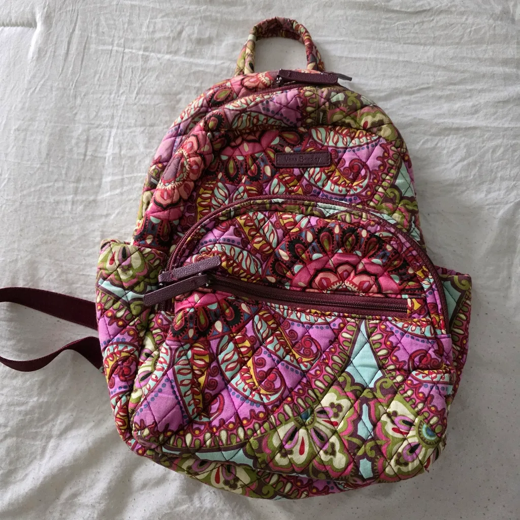Vera Bradley Resort Medallion LARGE Campus Essential Backpack Vera Bradley Resort Medallion LARGE Campus Essential  main image 4