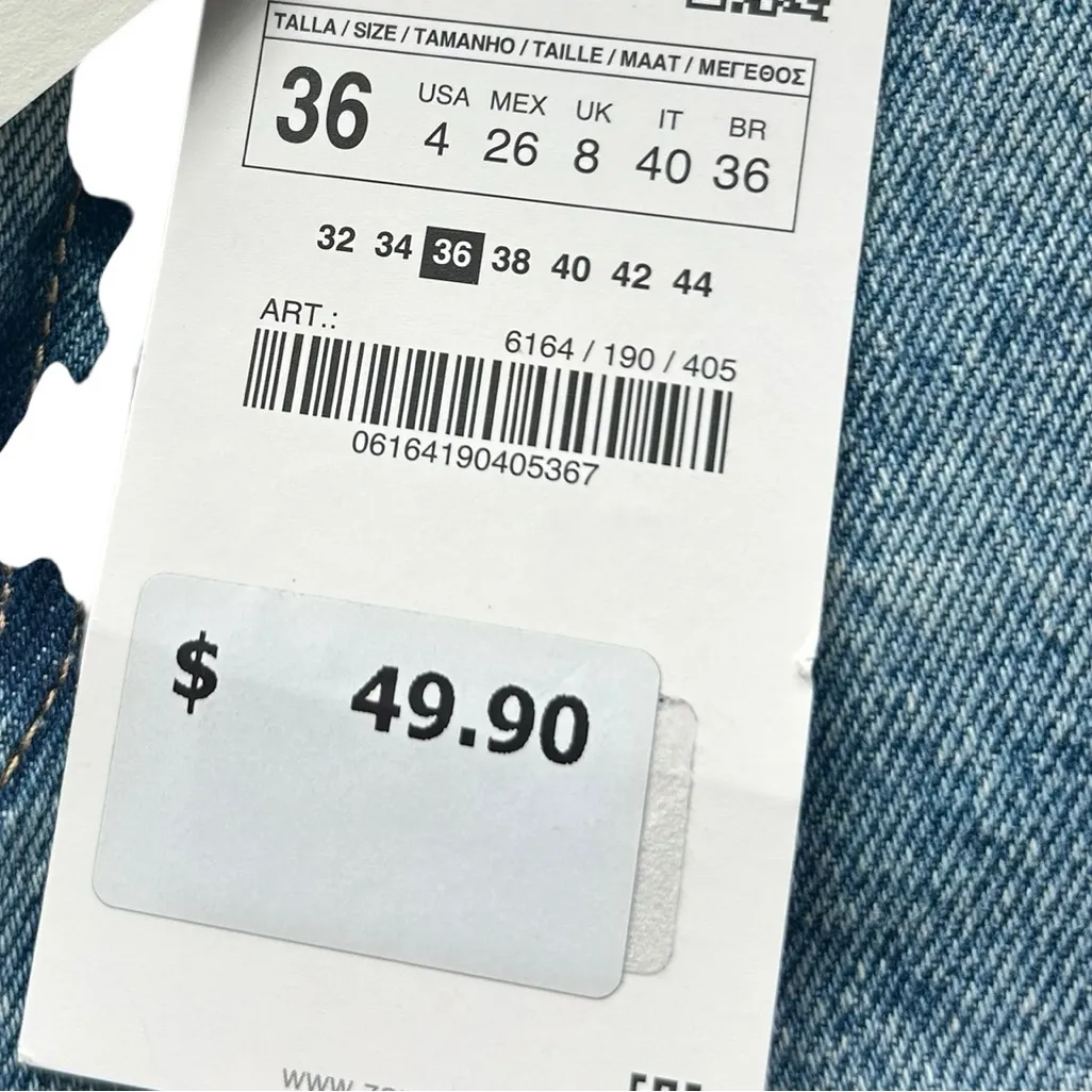 Zara Mid Rise Straight Light Wash Distressed Denim Jeans Size 4 NWT - Image 3