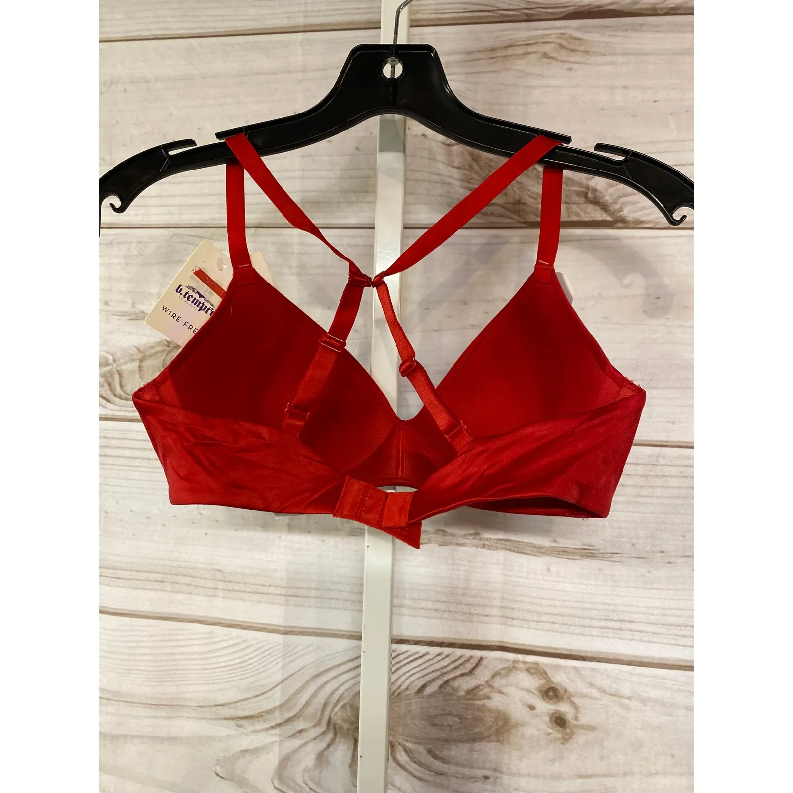 Brand New B. Tempt'd Women's Size 32C Red Wire Free Ultra Soft Bra - Image 3