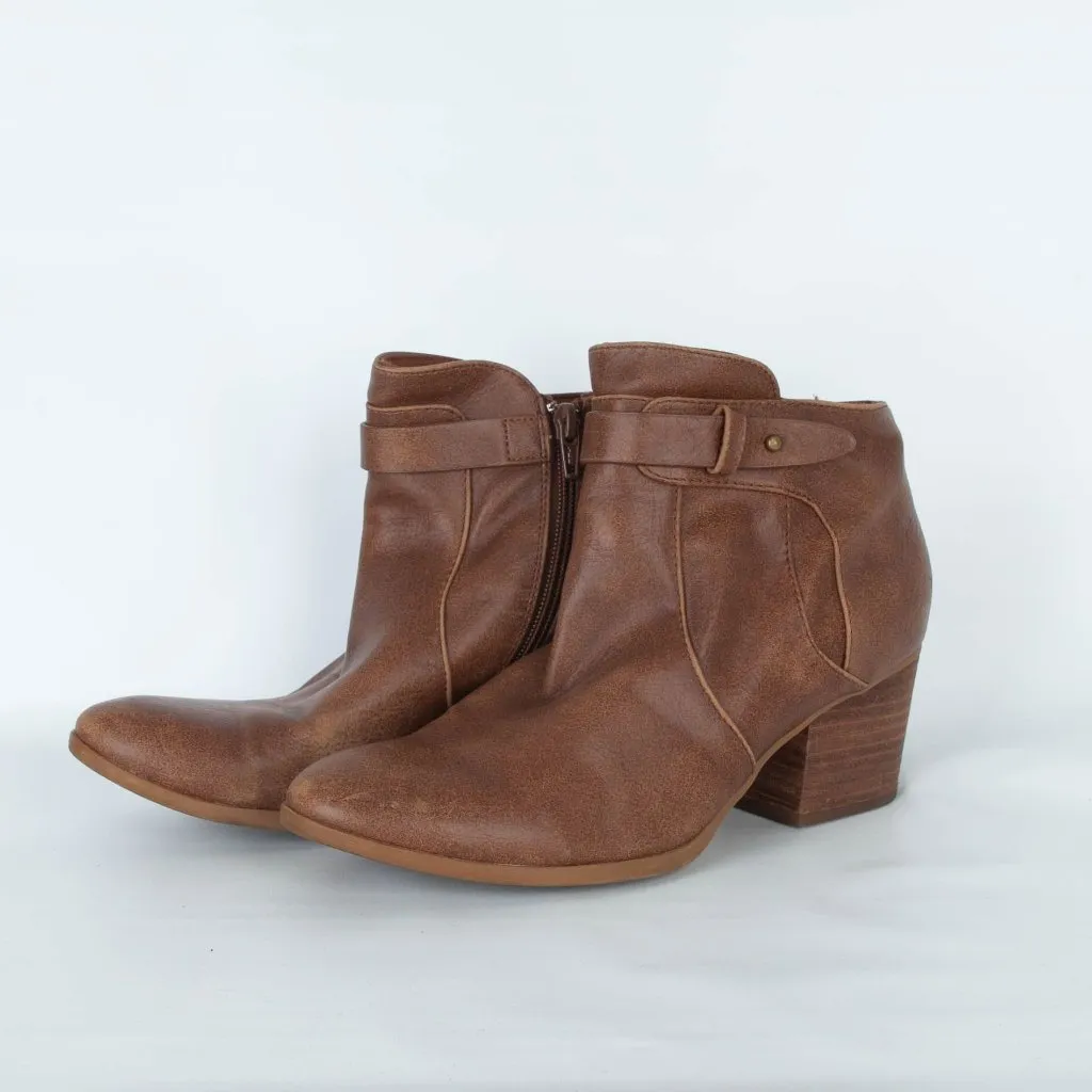 BearTraps Womens Nanette Ankle Boots Size 8M Tan Side Zip Casual Workwear‎ - Image 4