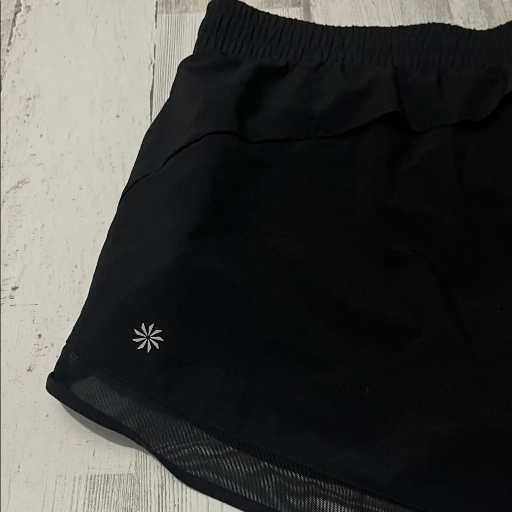 Athleta Mesh Racer Run 4” Shorts Size XL - Image 9
