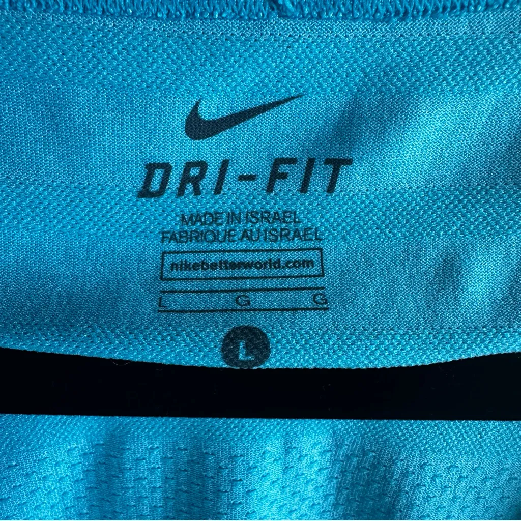 Nike Dri-Fit Women's Blue Tank Top - Image 4