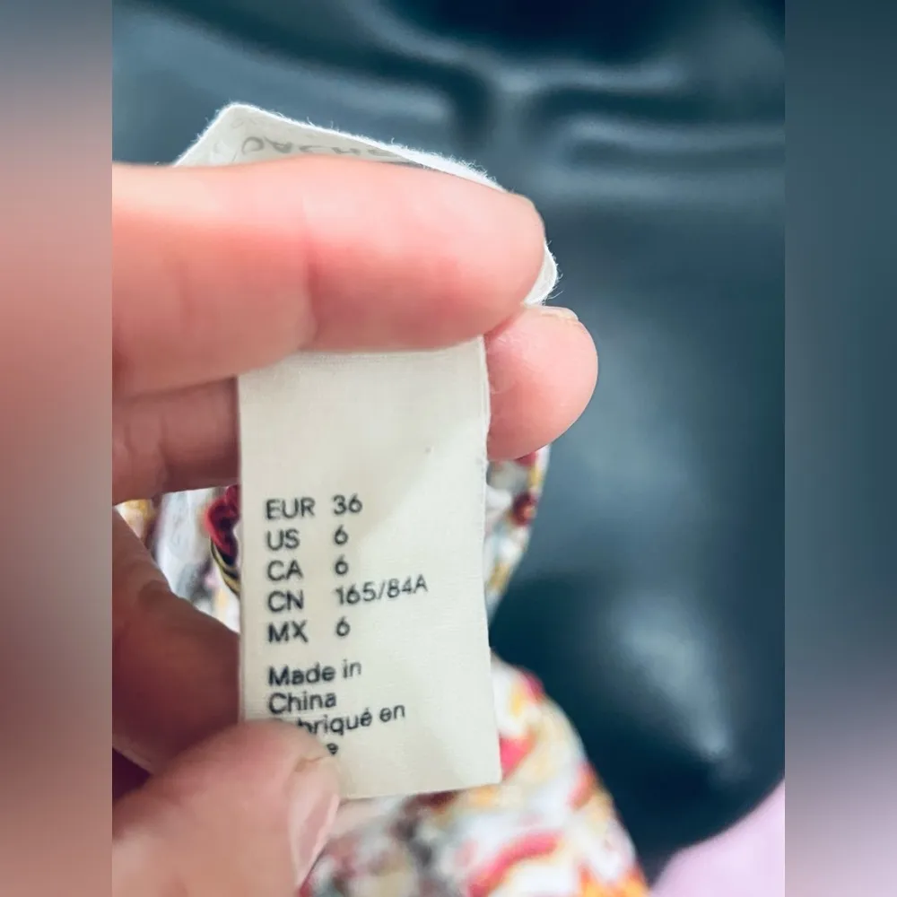 HM COACHELLA OFFICIAL COLLECTION Women's Tank Top Size 6 Keyhole Back Floral - Image 4