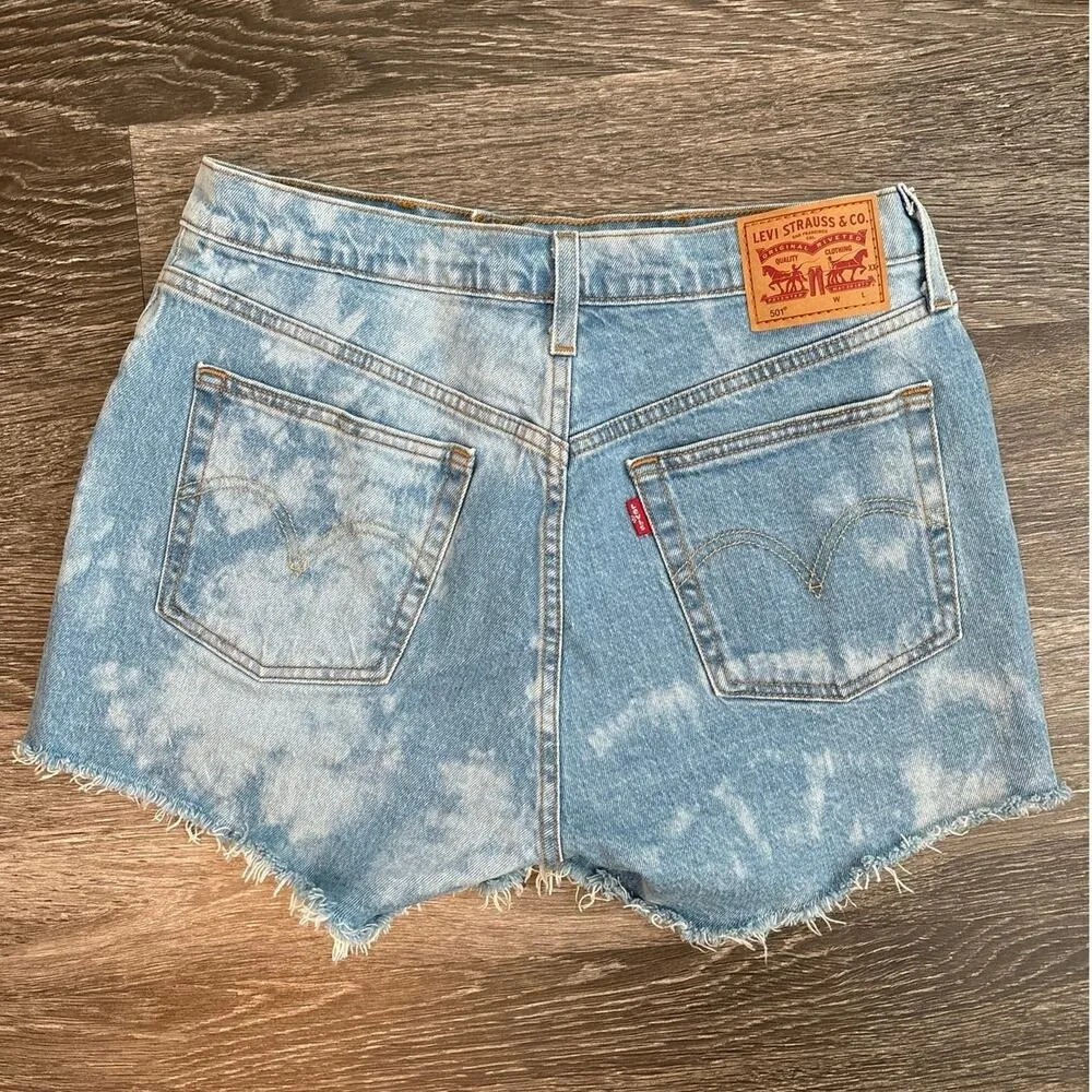 Levi’s 501 Bleached Tie Dye Buttonfly Cut Off Shorts Size 29 - Image 6